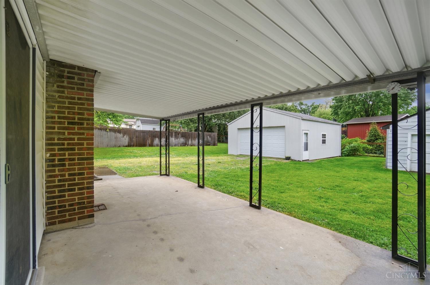 6473 Hendrickson Road Middletown, OH 45044 - Photo 37 of 42