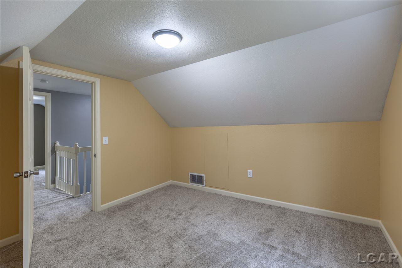 1062 Moore Road Adrian, MI 49221 - Photo 22 of 27 31378533-21.JPG