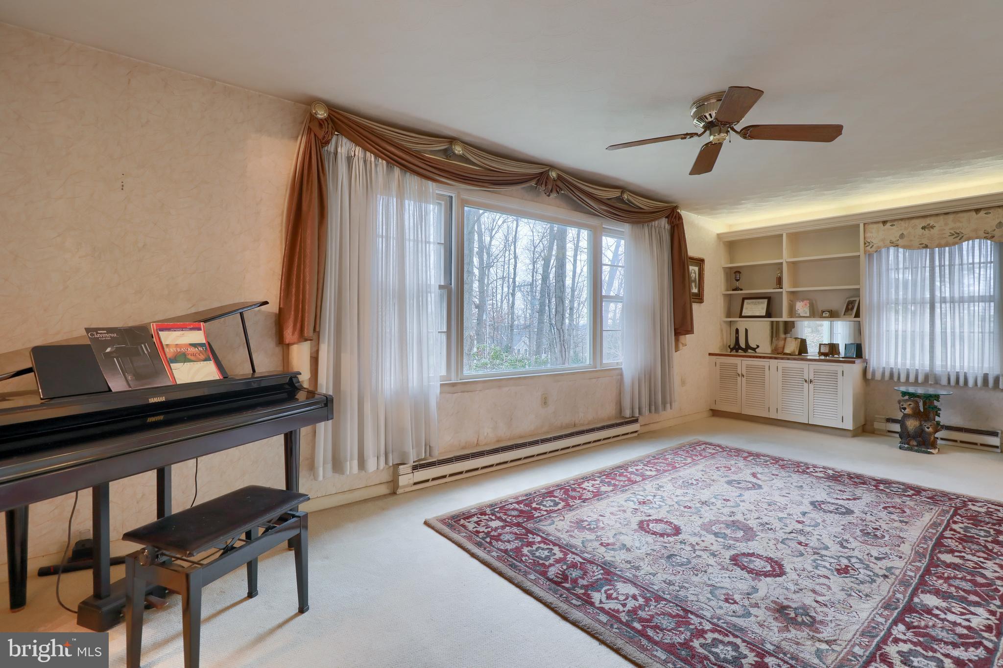 384 Chestnut Hill Road York, PA 17402 - Photo 7 of 57 Gallery Image 7