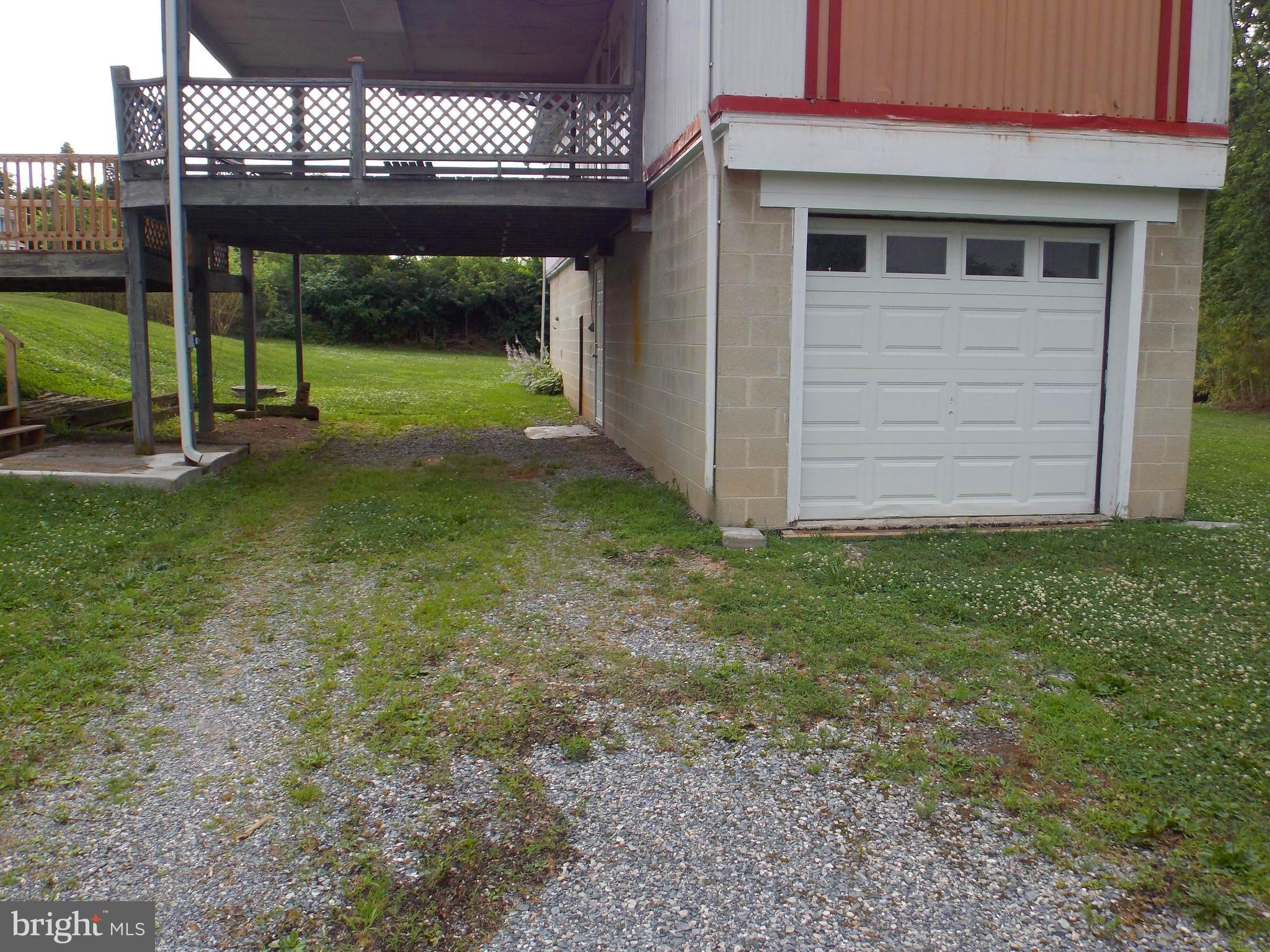 1046 Old Elizabethtown Road Elizabethtown, PA 17022 - Photo 11 of 28 Garage and parking under deck(no rain)