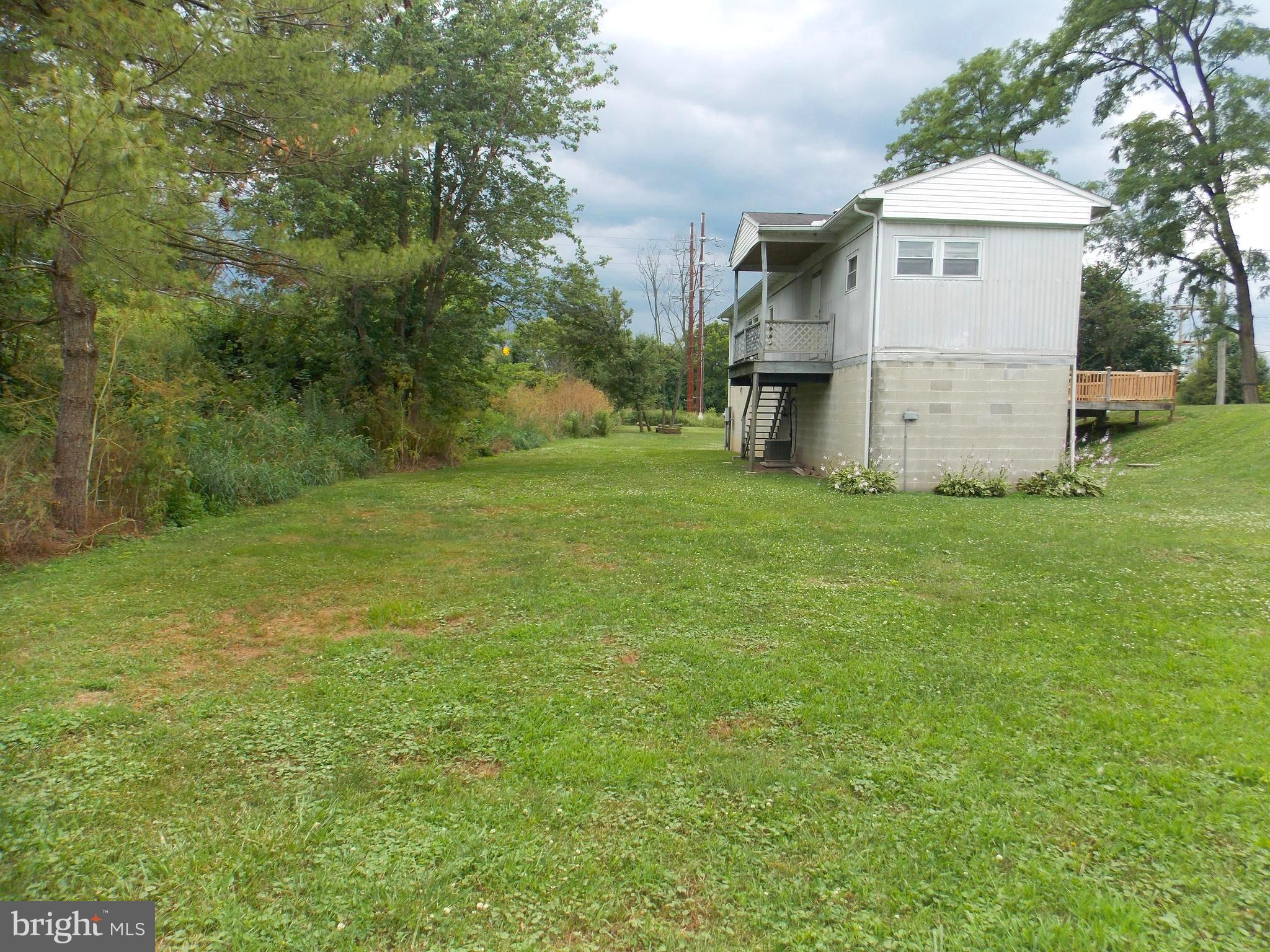 1046 Old Elizabethtown Road Elizabethtown, PA 17022 - Photo 5 of 28 Other side of property