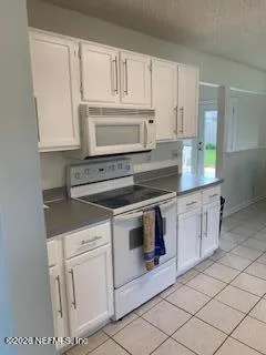 $2,500 | 2020 Merced Court, Jacksonville, FL 32224