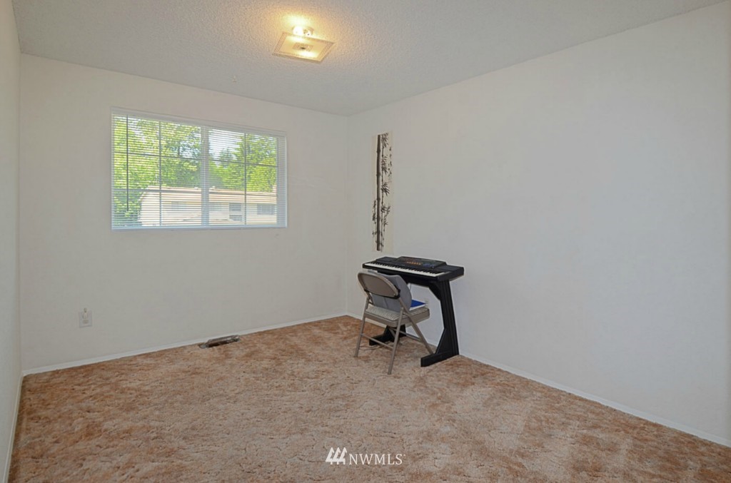 10011 Northeast 204th Street Bothell, WA 98011 - Photo 15 of 24