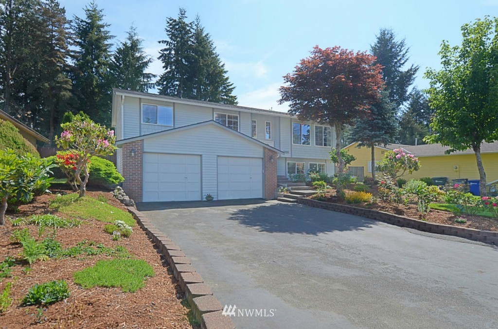 10011 Northeast 204th Street Bothell, WA 98011 - Photo 3 of 24