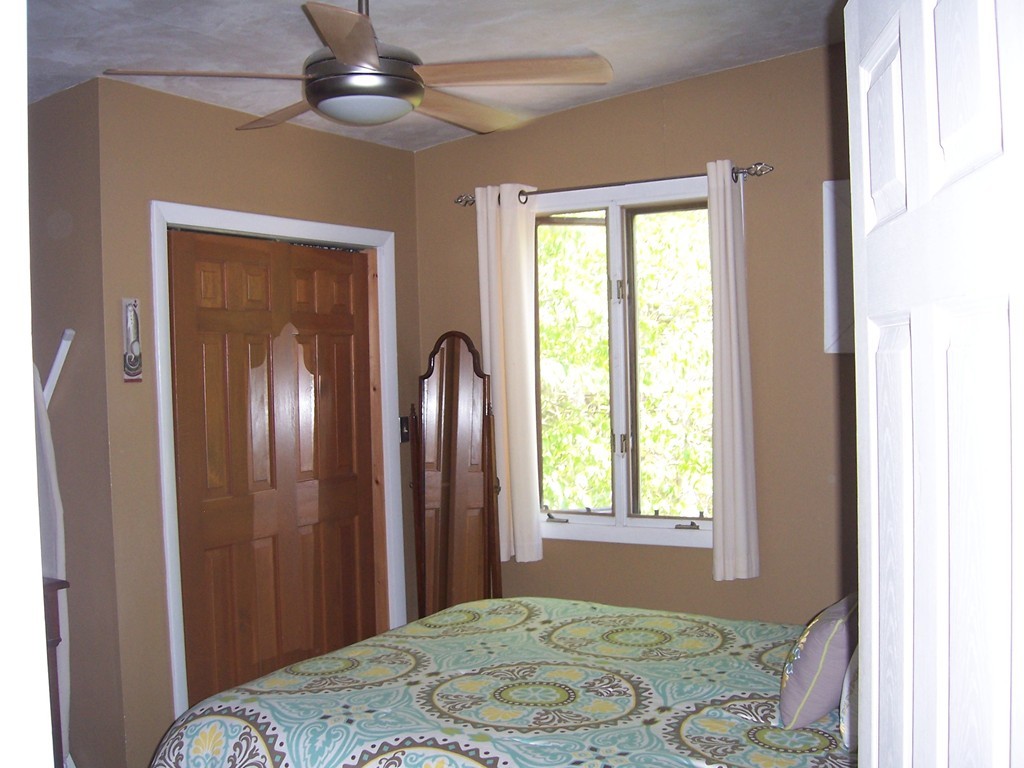 111 Douglas Road Webster, MA 01570 - Photo 20 of 25