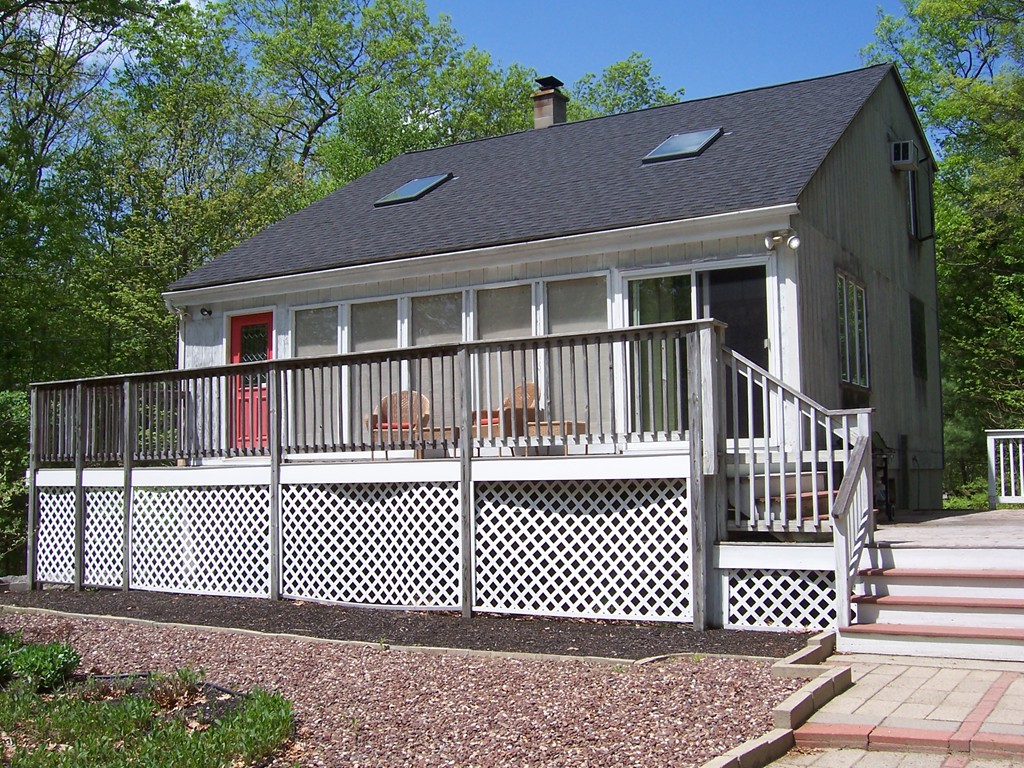 111 Douglas Road Webster, MA 01570 - Photo 2 of 25