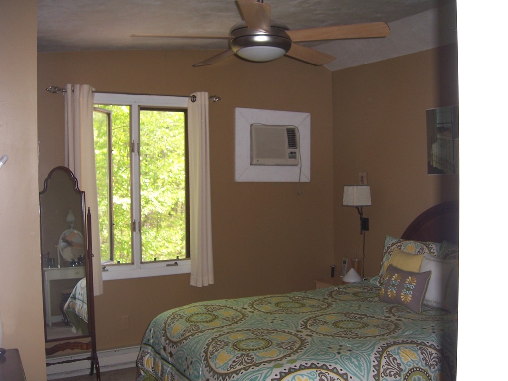 111 Douglas Road Webster, MA 01570 - Photo 22 of 25