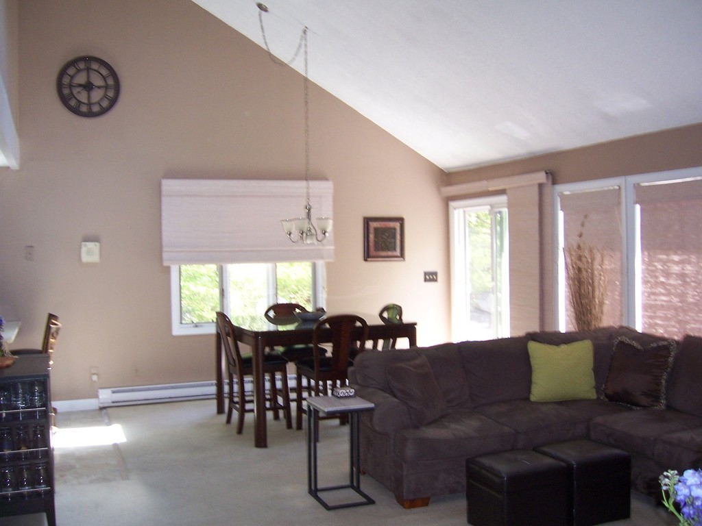 111 Douglas Road Webster, MA 01570 - Photo 9 of 25