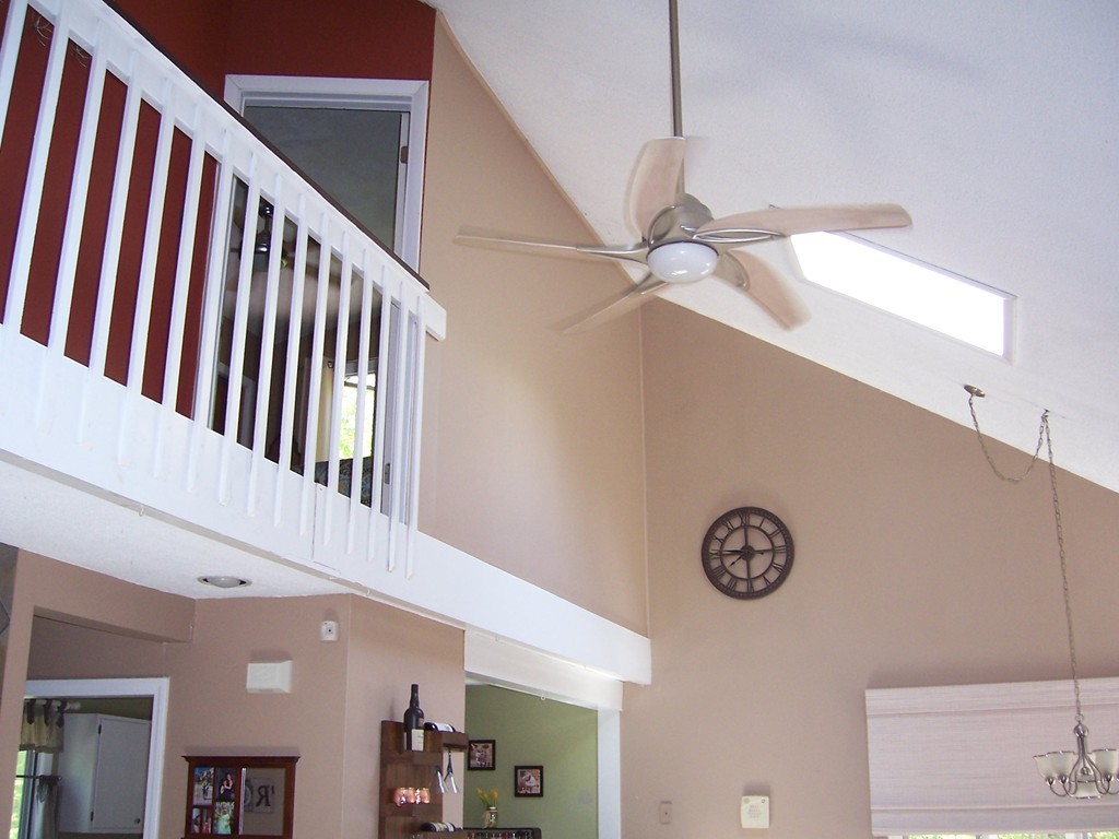 111 Douglas Road Webster, MA 01570 - Photo 10 of 25