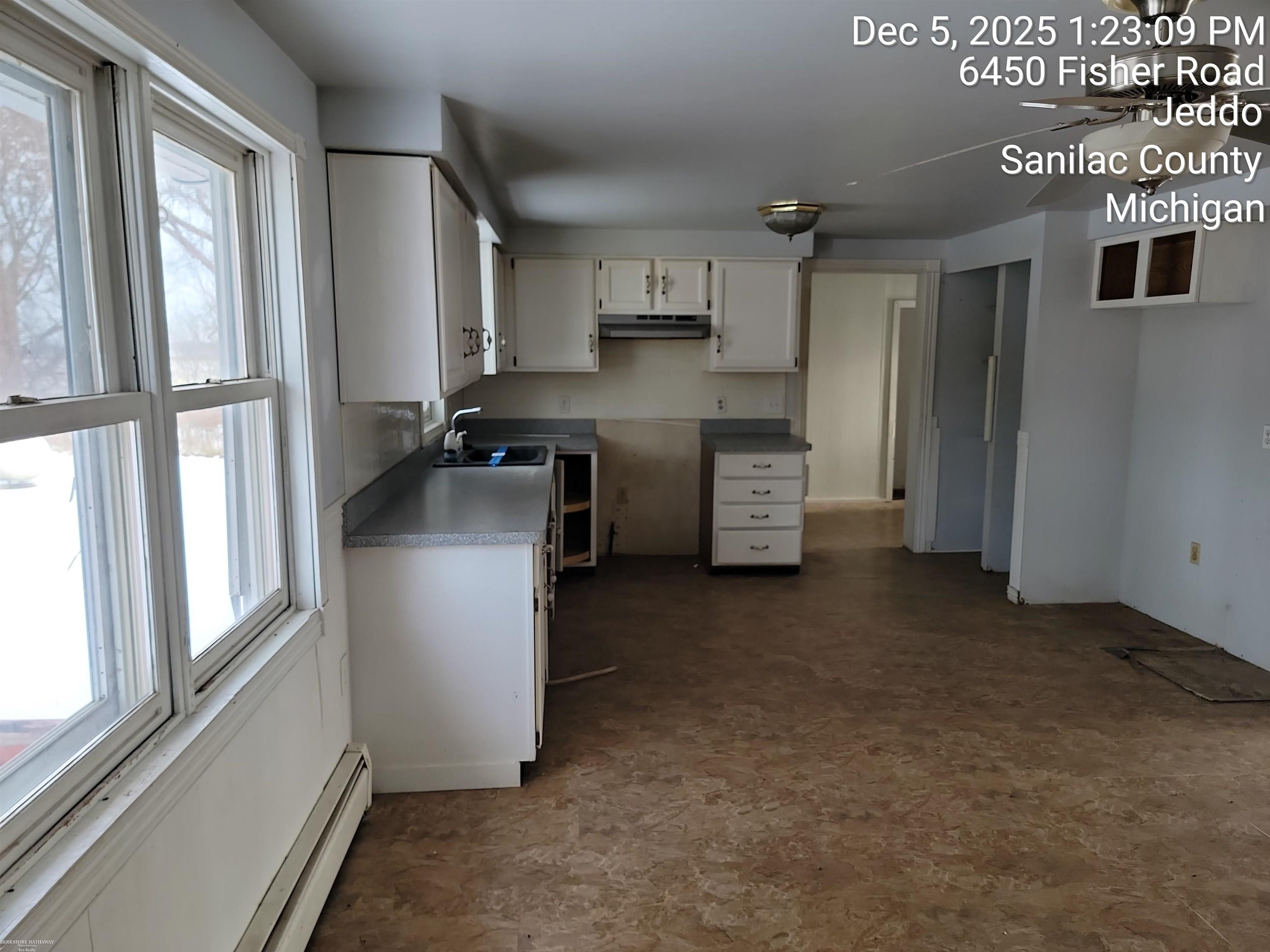 6450 Fisher Road Jeddo, MI 48032 - Photo 7 of 23