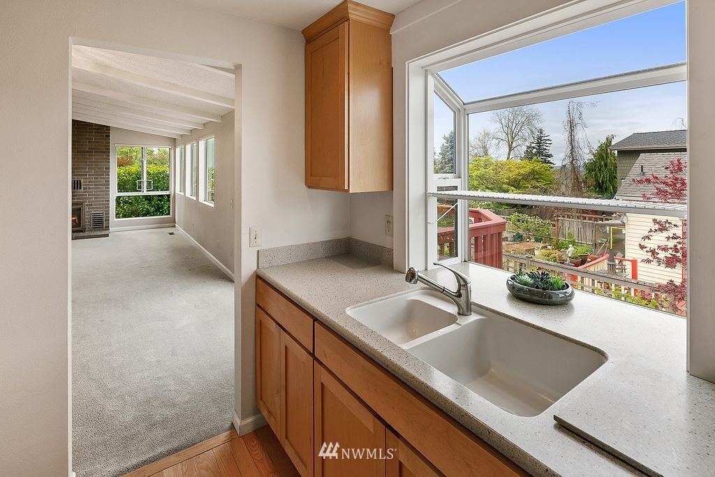824 Bell Street Edmonds, WA 98020 - Photo 11 of 32 Gallery Image 11