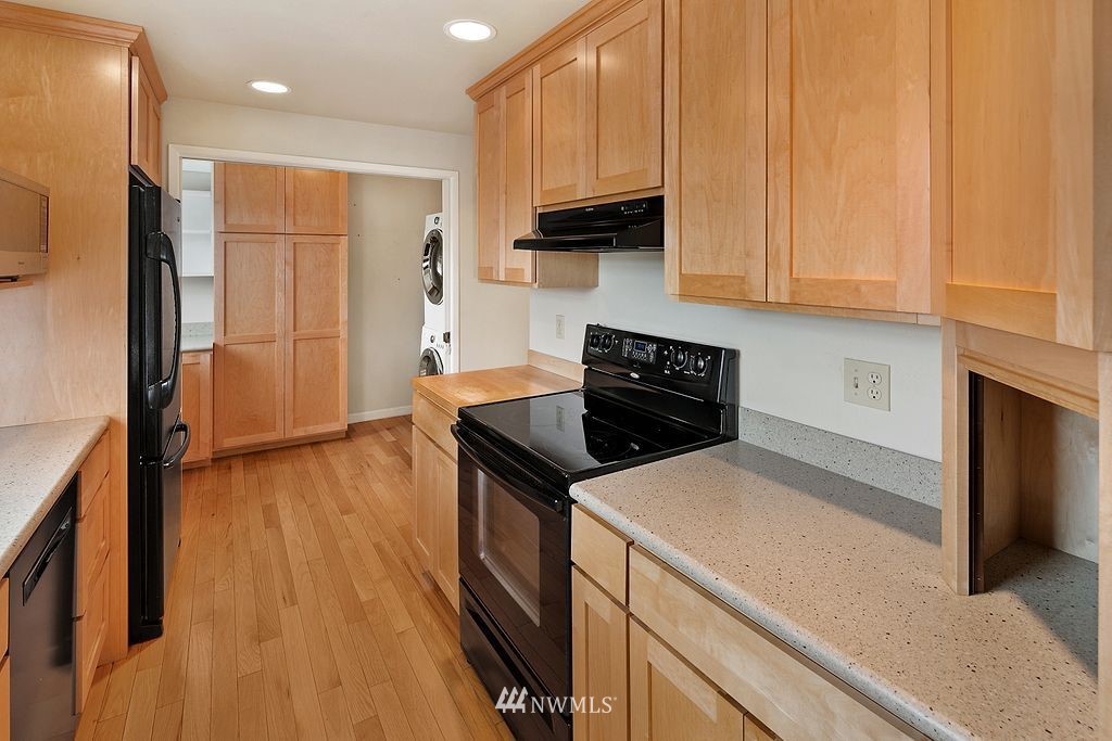 824 Bell Street Edmonds, WA 98020 - Photo 12 of 32 Gallery Image 12