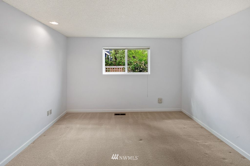 824 Bell Street Edmonds, WA 98020 - Photo 21 of 32 Gallery Image 21