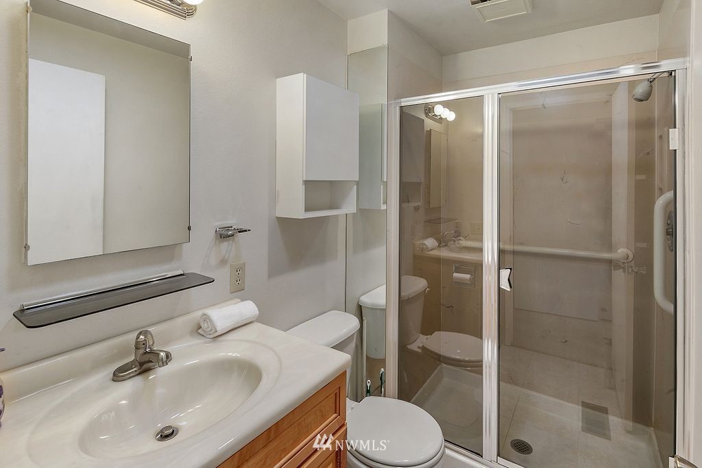 824 Bell Street Edmonds, WA 98020 - Photo 23 of 32 Gallery Image 23