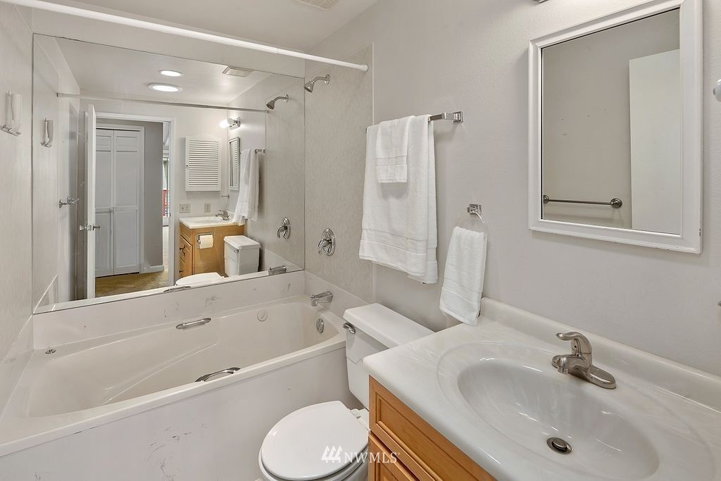 824 Bell Street Edmonds, WA 98020 - Photo 26 of 32 Gallery Image 26