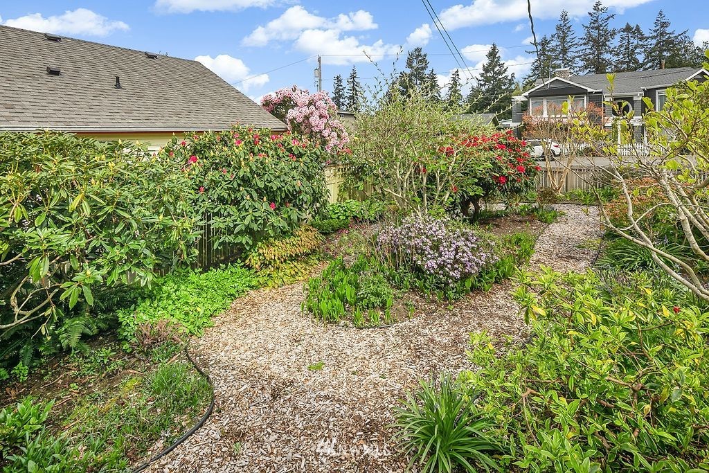 824 Bell Street Edmonds, WA 98020 - Photo 29 of 32 Gallery Image 29
