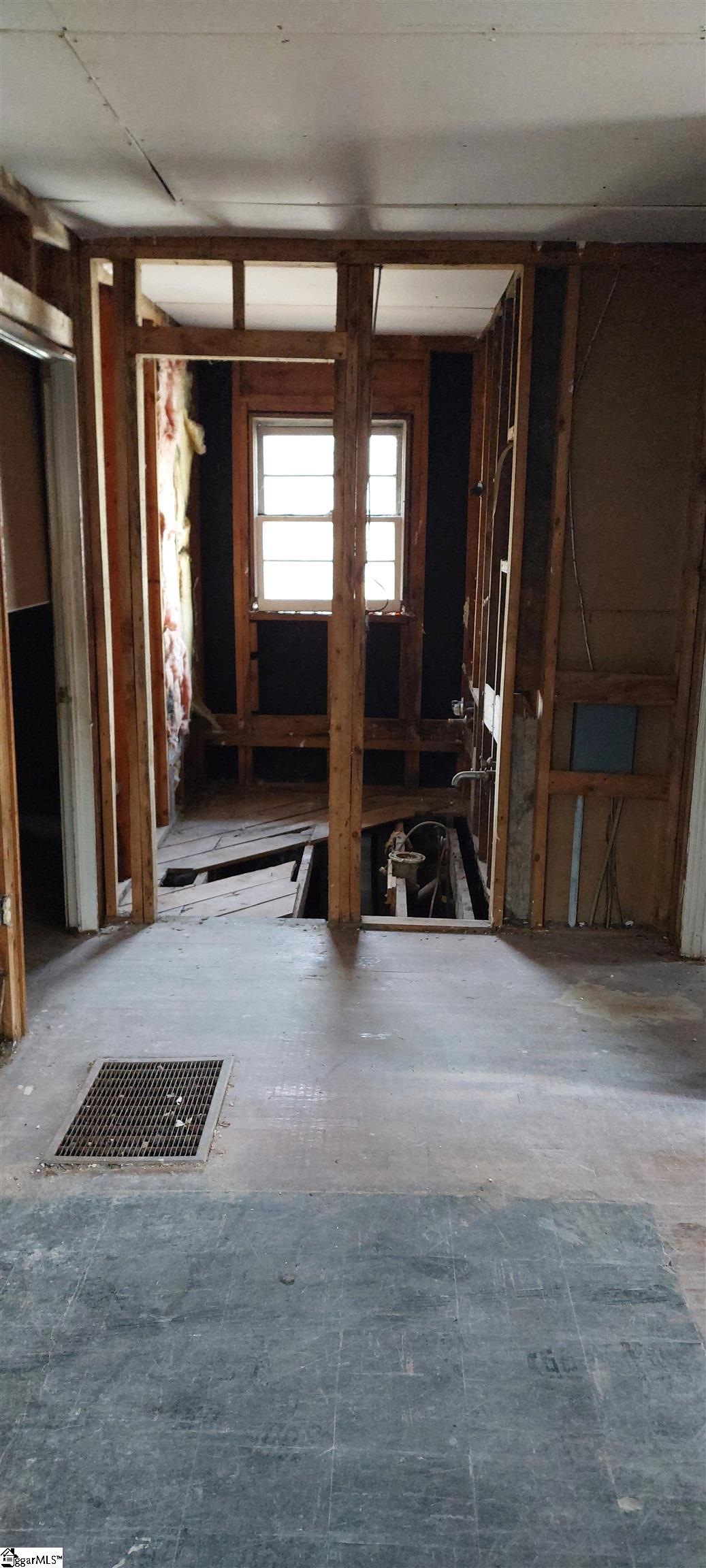 135 Glenn Road Greenville, SC 29607 - Photo 12 of 13