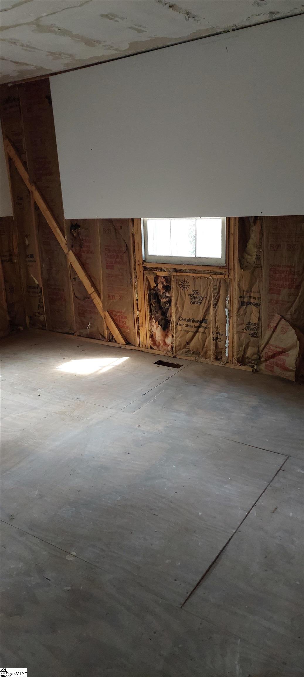 135 Glenn Road Greenville, SC 29607 - Photo 6 of 13