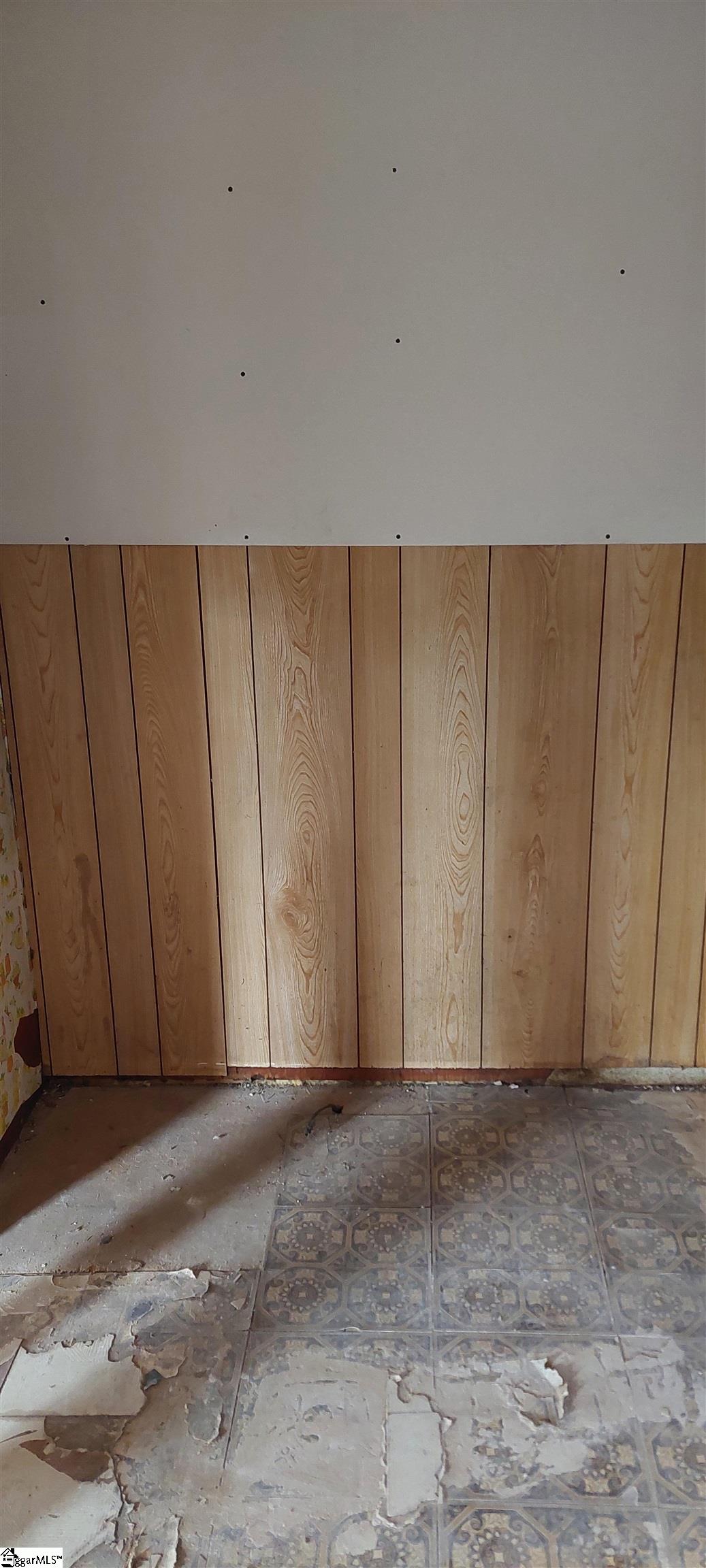 135 Glenn Road Greenville, SC 29607 - Photo 7 of 13