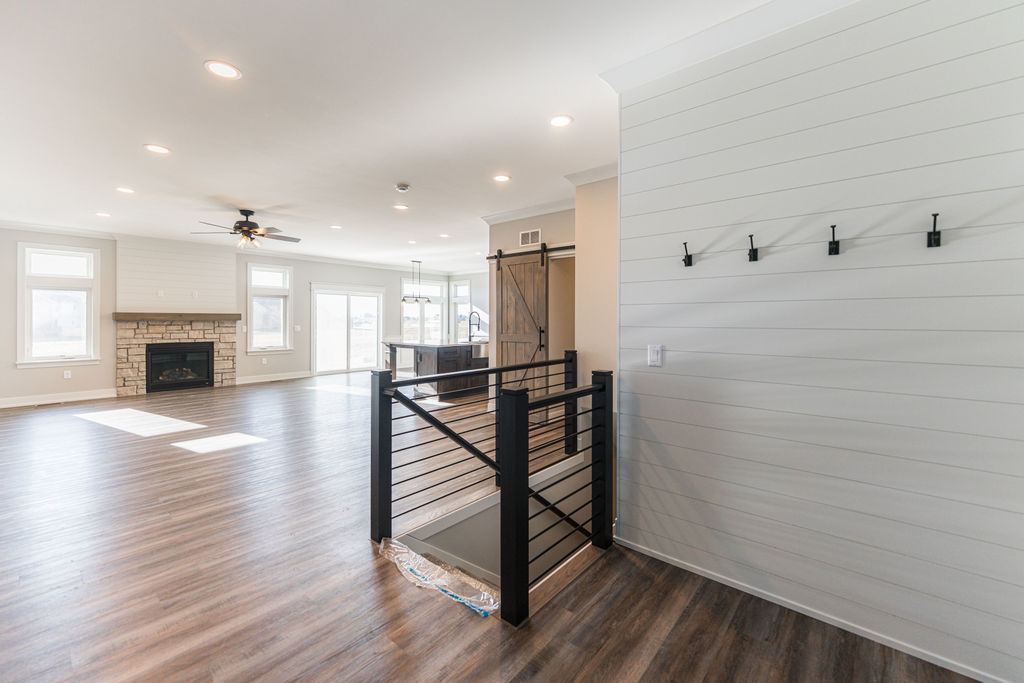 734 Independence Avenue Sycamore, IL 60178 - Photo 2 of 58