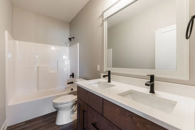 $589,900 | 734 Independence Avenue, Sycamore, IL 60178