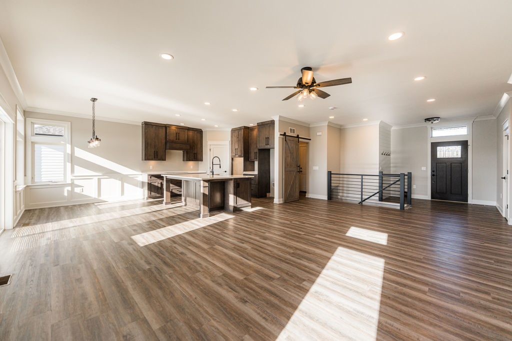 734 Independence Avenue Sycamore, IL 60178 - Photo 5 of 58