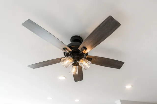 $589,900 | 734 Independence Avenue, Sycamore, IL 60178