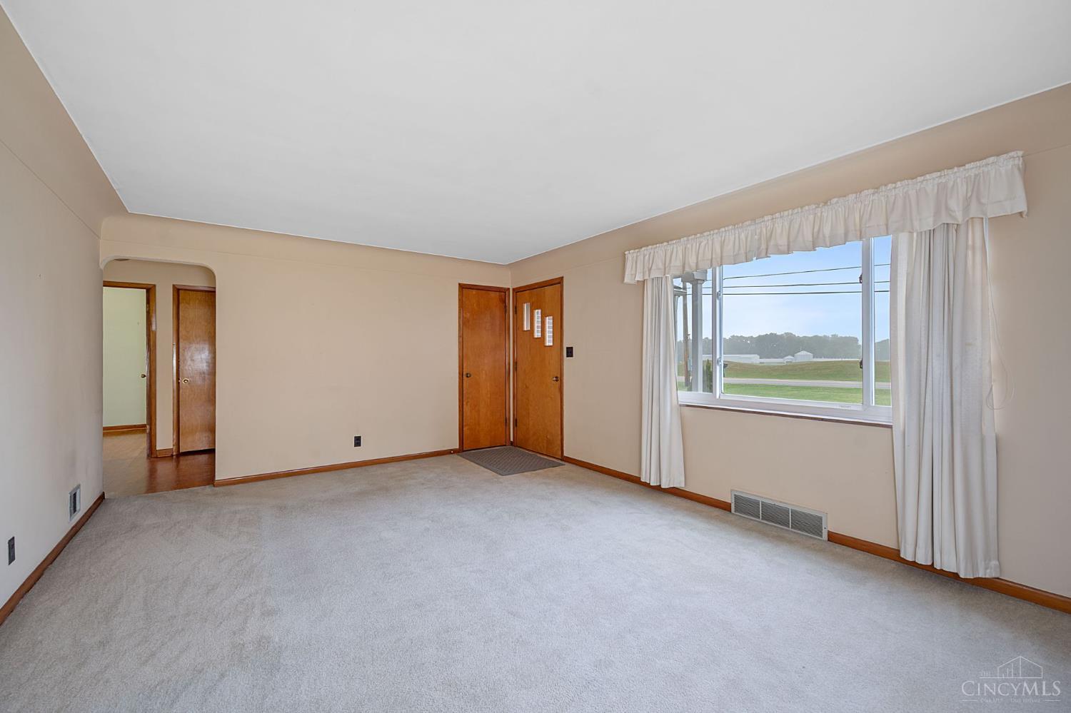 10190 Baughman Road Harrison, OH 45030 - Photo 5 of 26 Gallery Image 5