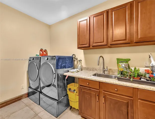 $3,299,000 | 13425 Southwest 37th Place, Davie, FL 33330