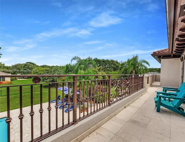 $3,299,000 | 13425 Southwest 37th Place, Davie, FL 33330
