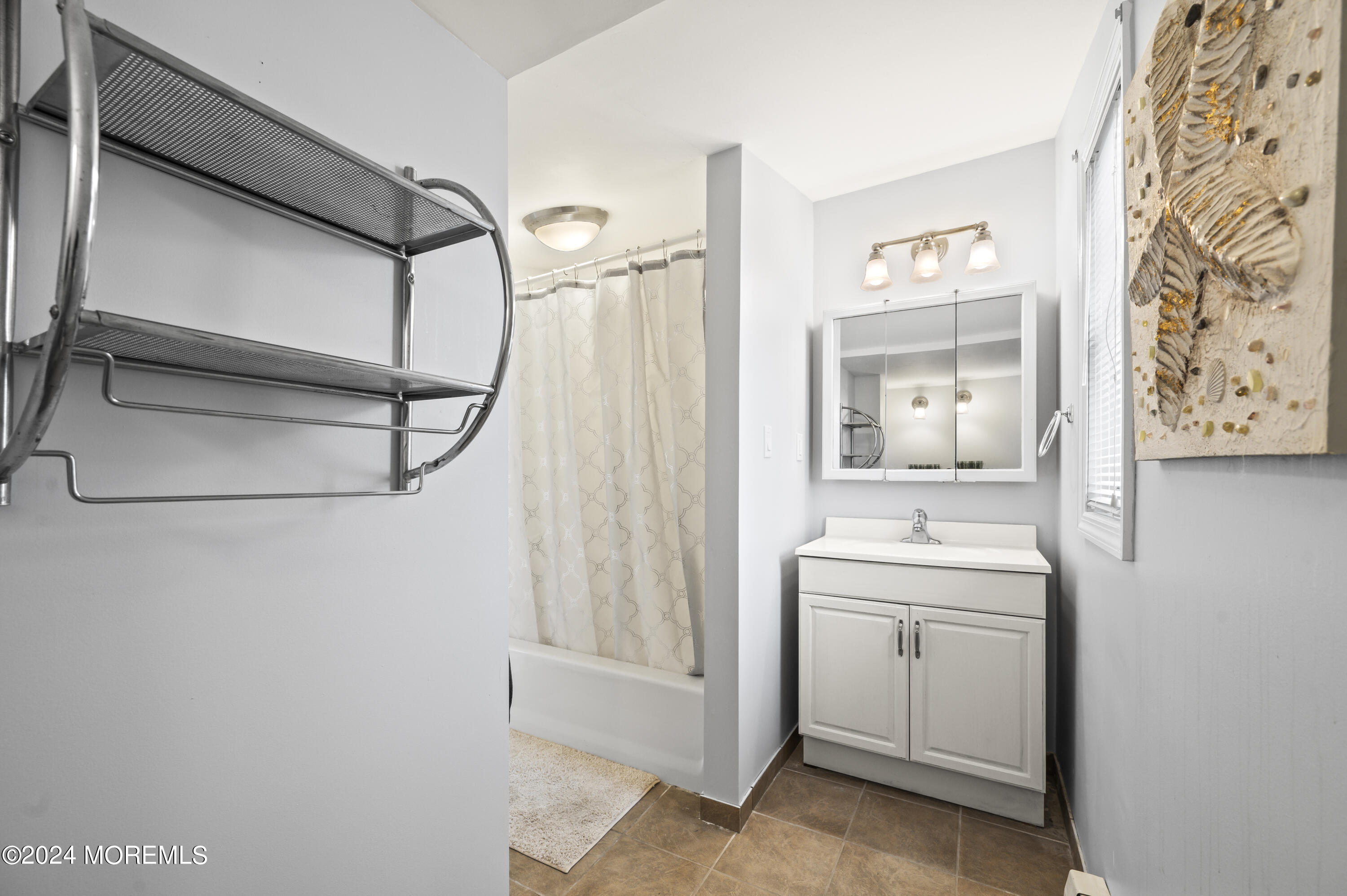 639 Drum Point Road Brick, NJ 08723 - Photo 20 of 24 Bath 1b