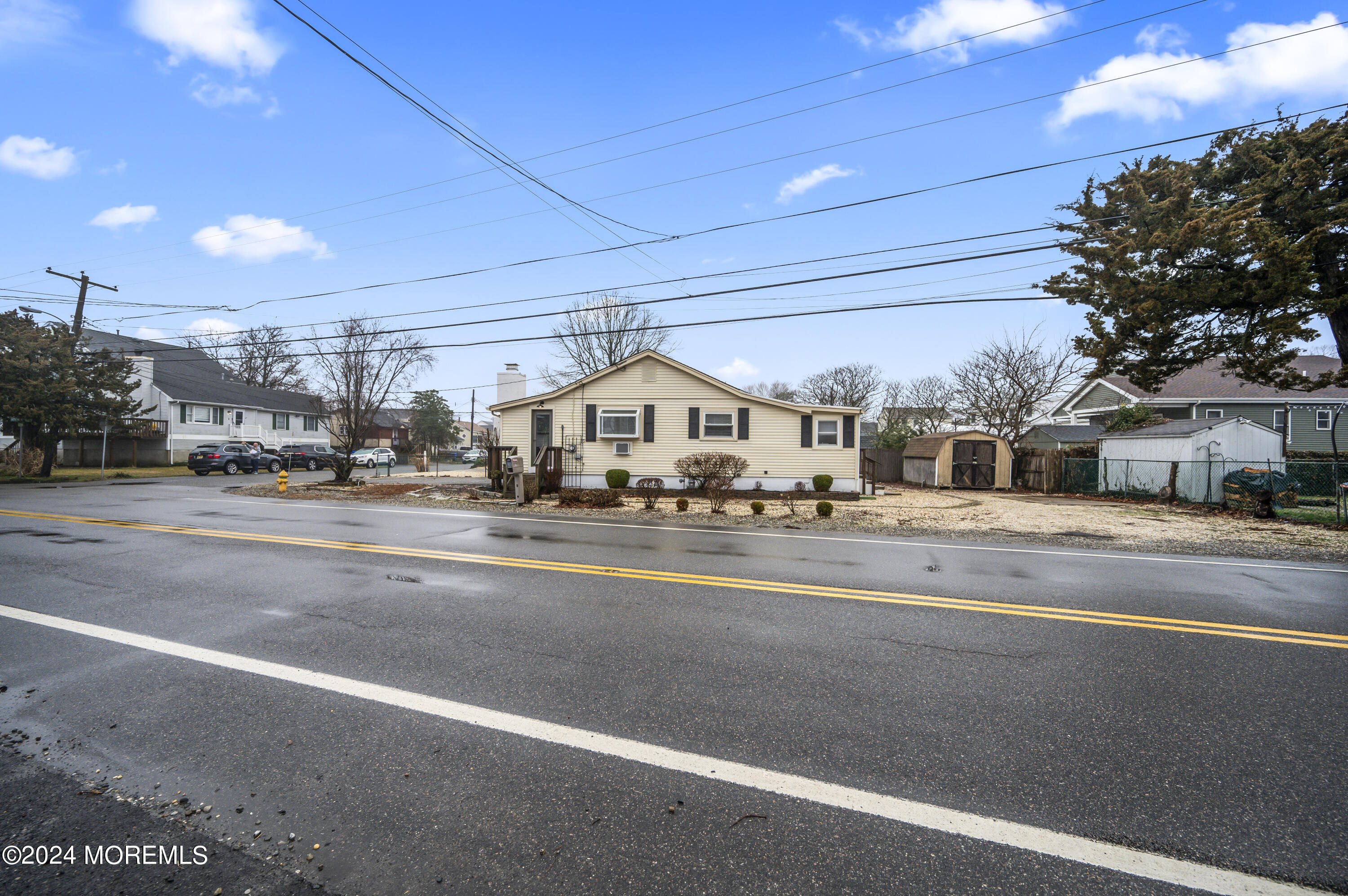 639 Drum Point Road Brick, NJ 08723 - Photo 4 of 24 Front 1a