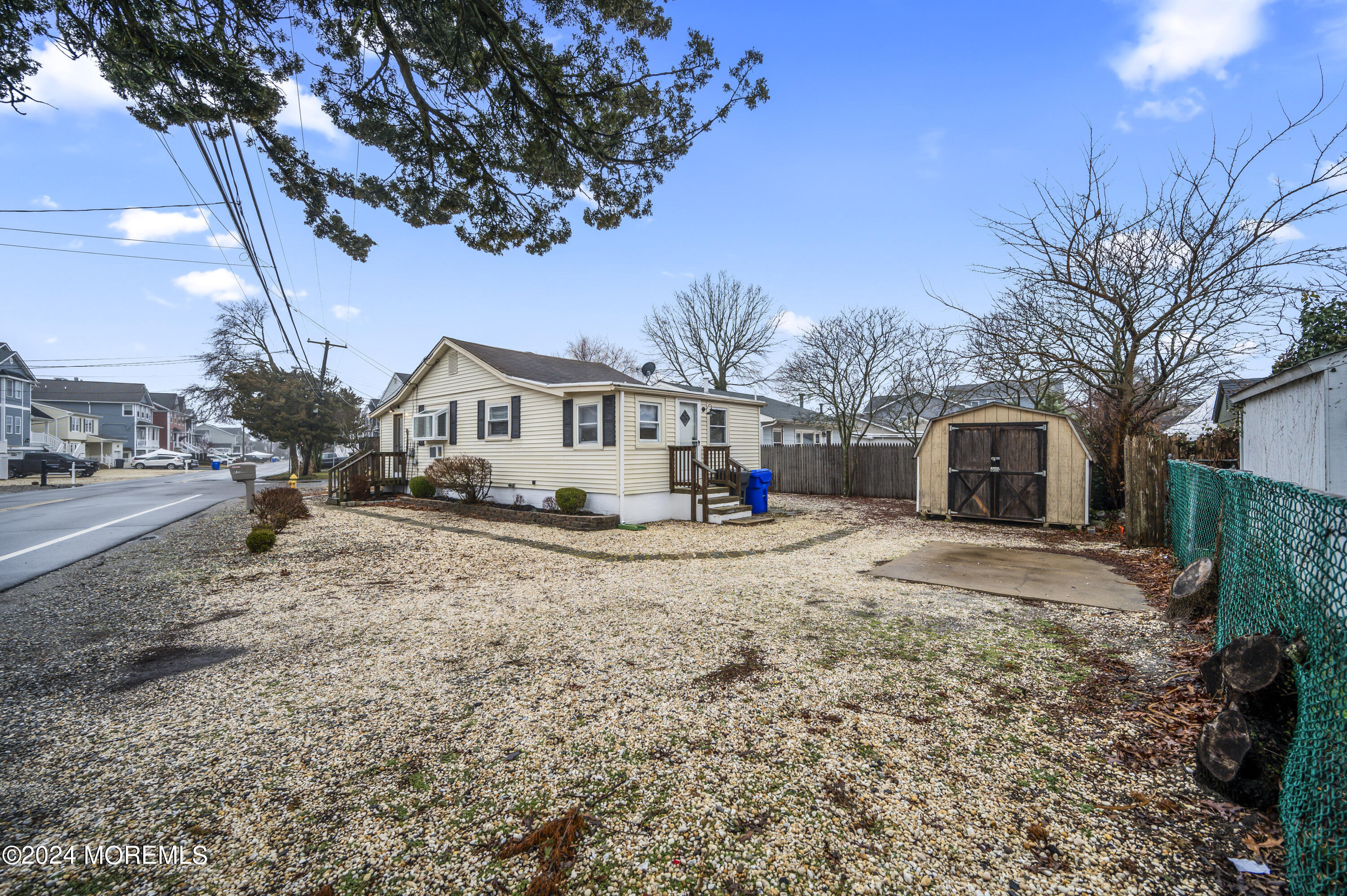 639 Drum Point Road Brick, NJ 08723 - Photo 5 of 24 Side 1