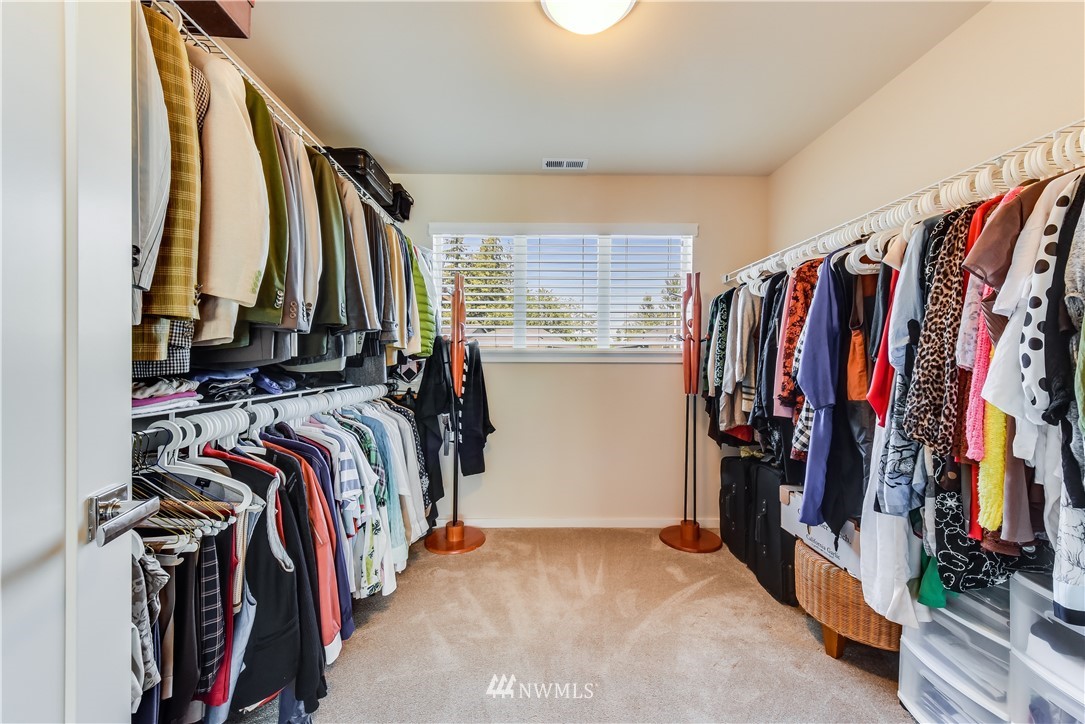 17011 40th Avenue Southeast Bothell, WA 98012 - Photo 18 of 25 Gallery Image 18