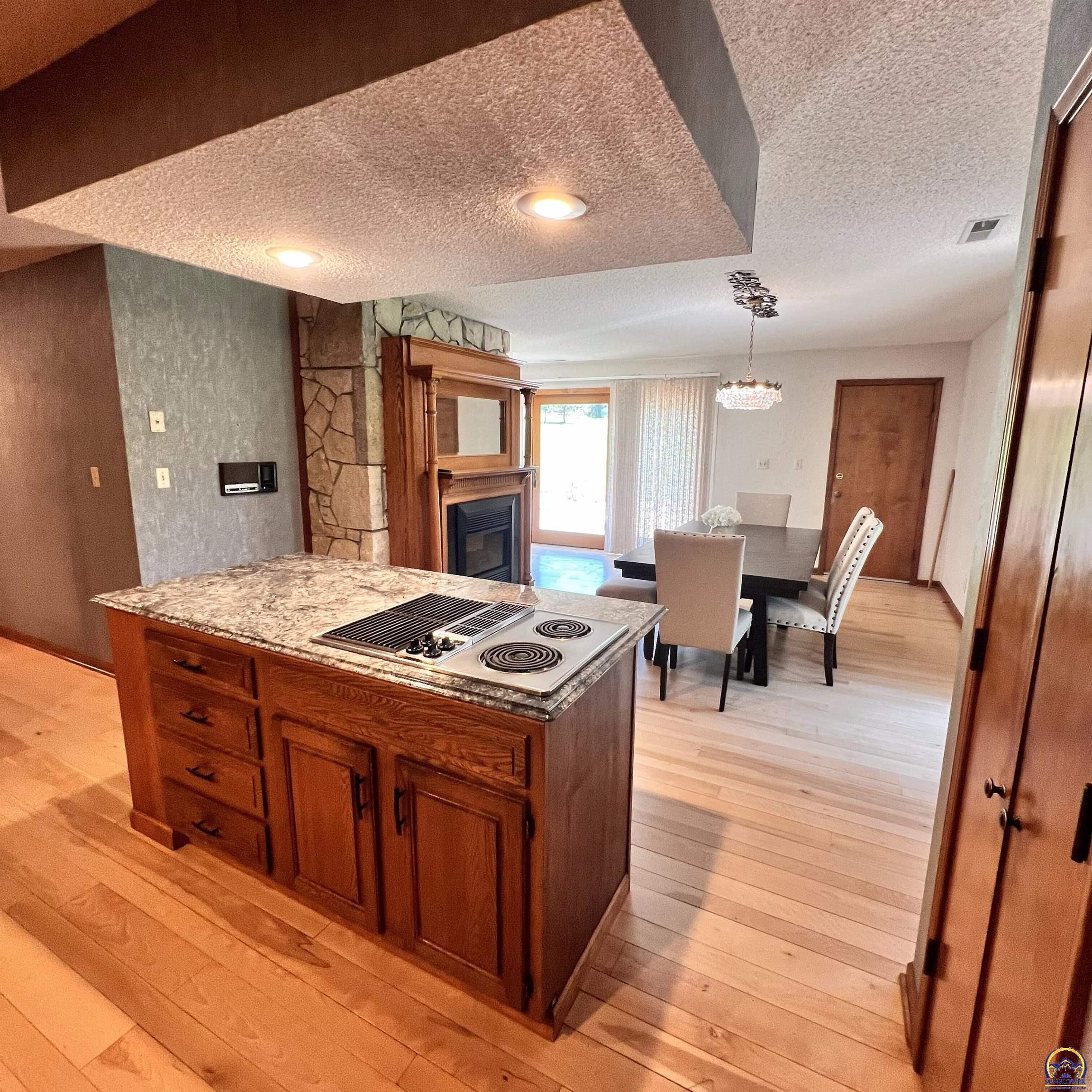 3840 Northeast Kimbal Road Topeka, KS 66617 - Photo 14 of 32