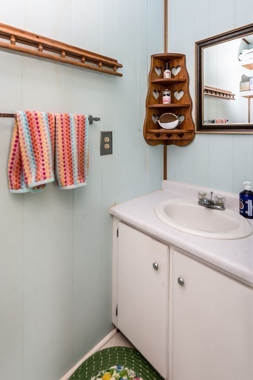 9 Robert Road Plainville, MA 02762 - Photo 16 of 18 Gallery Image 16