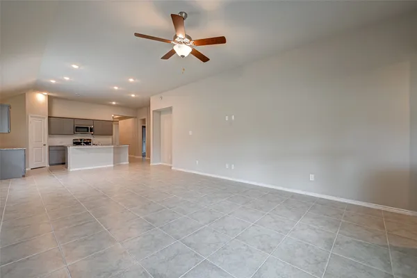 $2,500 | 3110 Rising Fir Lane, Conroe, TX 77385