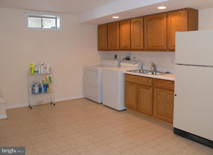 1252 Lamplighter Way Reston, VA 20194 - Photo 24 of 25 Laundry Area 1