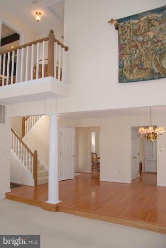 1252 Lamplighter Way Reston, VA 20194 - Photo 4 of 25 Living Room/Dining Room