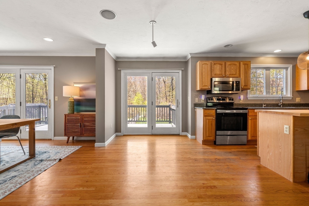 260 Holland Road Sturbridge, MA 01518 - Photo 17 of 38 Gallery Image 17