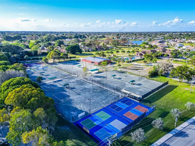 $990,000 | 7681 Northwest 84th Street, Fort Lauderdale, FL 33321