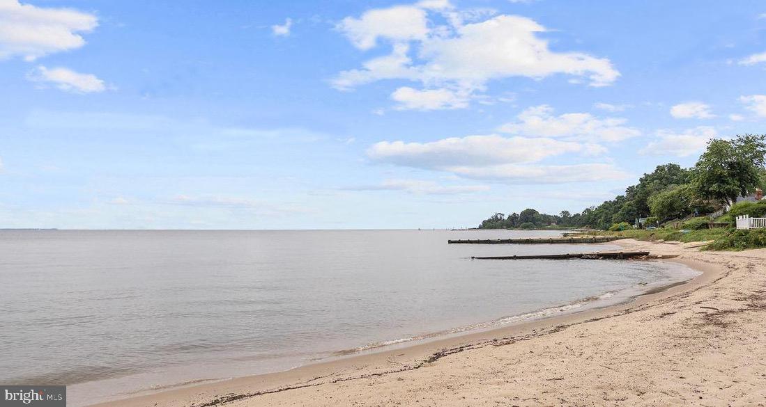 1391 Nancy Street Edgewater, MD 21037 - Photo 3 of 15 COMMUNITY BEACH