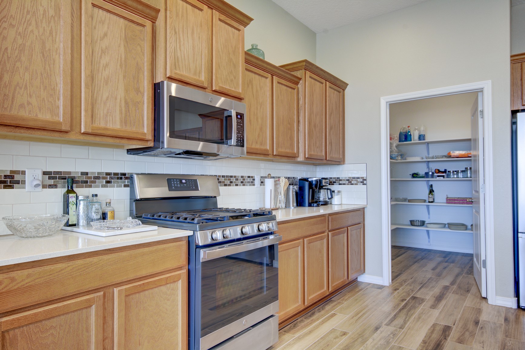 460 Rio Chama Circle Southwest Los Lunas, NM 87031 - Photo 16 of 48