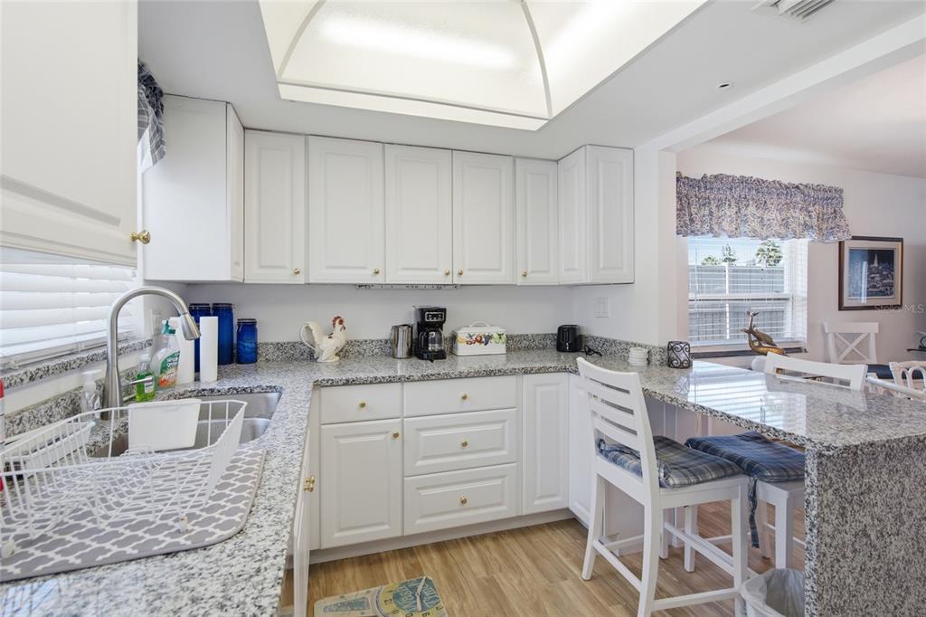402 Ketch Way, Unit 402 Nokomis, FL 34275 - Photo 5 of 39