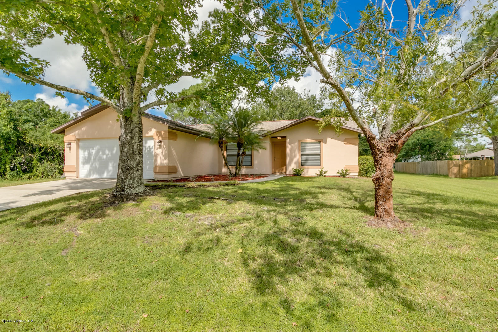 215 Rheine Road Northwest Palm Bay, FL 32907 - Photo 2 of 20 215 Rheine Rd NW
