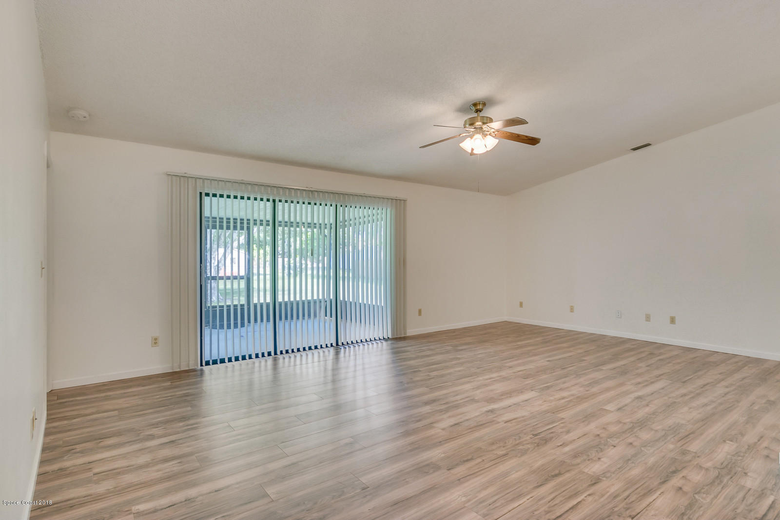 215 Rheine Road Northwest Palm Bay, FL 32907 - Photo 4 of 20 Great Room Living Area