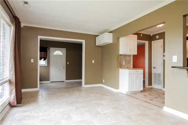 708 Pebble Point Road Lebanon, TN 37087 - Photo 7 of 20 a view of a bathroom with a bathroom