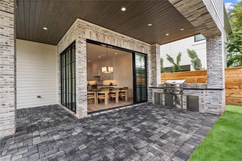 $1,995,000 | 1204 Willard Street, Houston, TX 77006