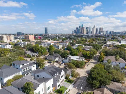 $1,995,000 | 1204 Willard Street, Houston, TX 77006