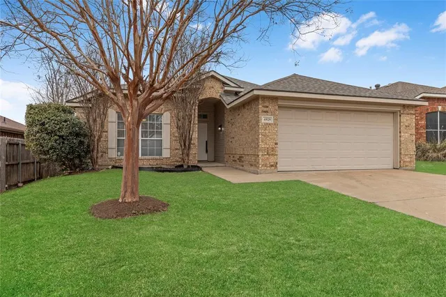 $269,900 | 4929 Prestwick Drive, Fort Worth, TX 76135